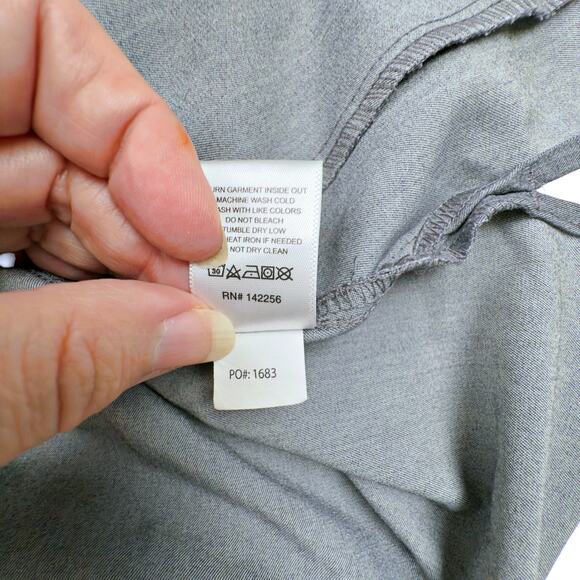 FIGS Technical Collection Casma Three Pocket Scrub Top Graphite Gray MEDIUM - Picture 6 of 6